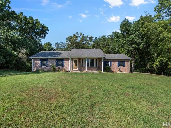 221 Bella Oaks Lane , Jackson, MO 63755