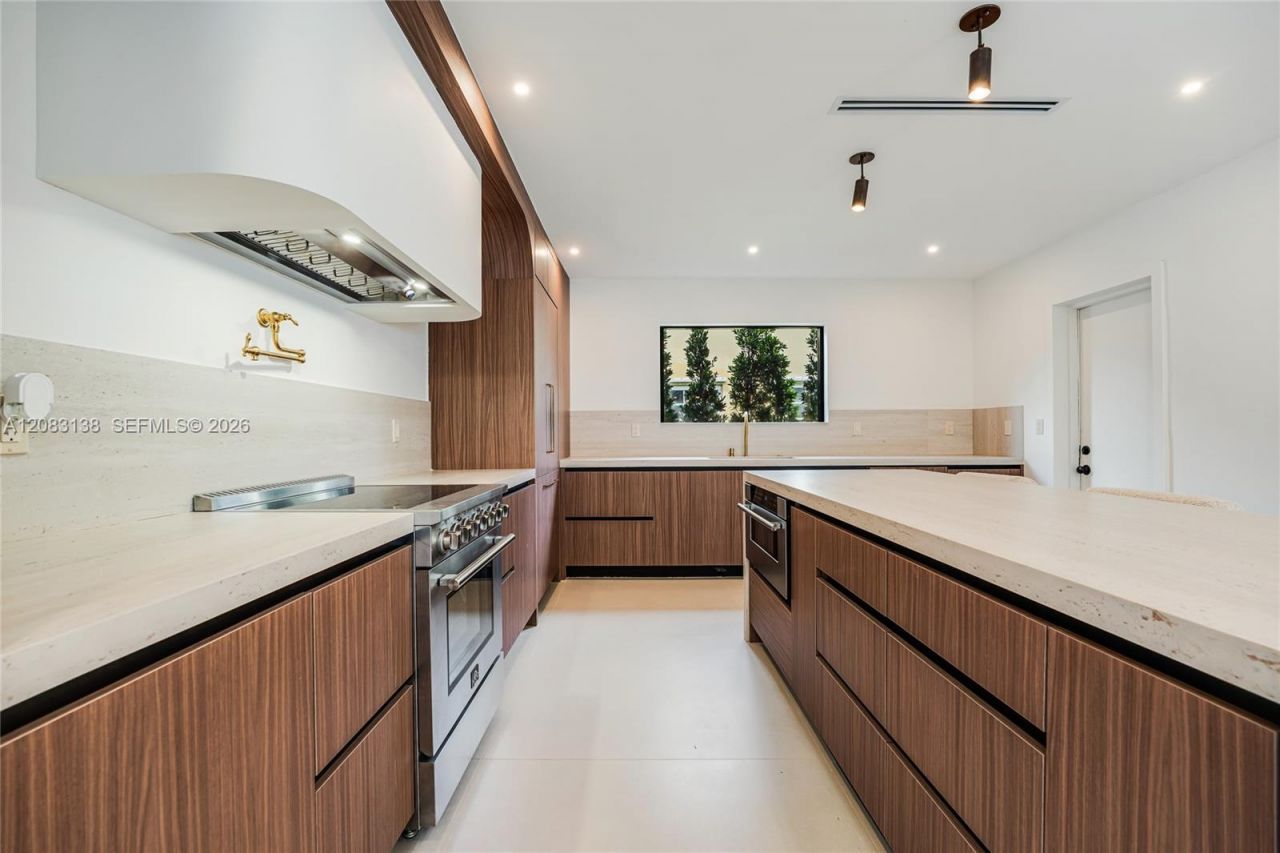 430 Miller Rd, Coral Gables, FL 33146 Photo