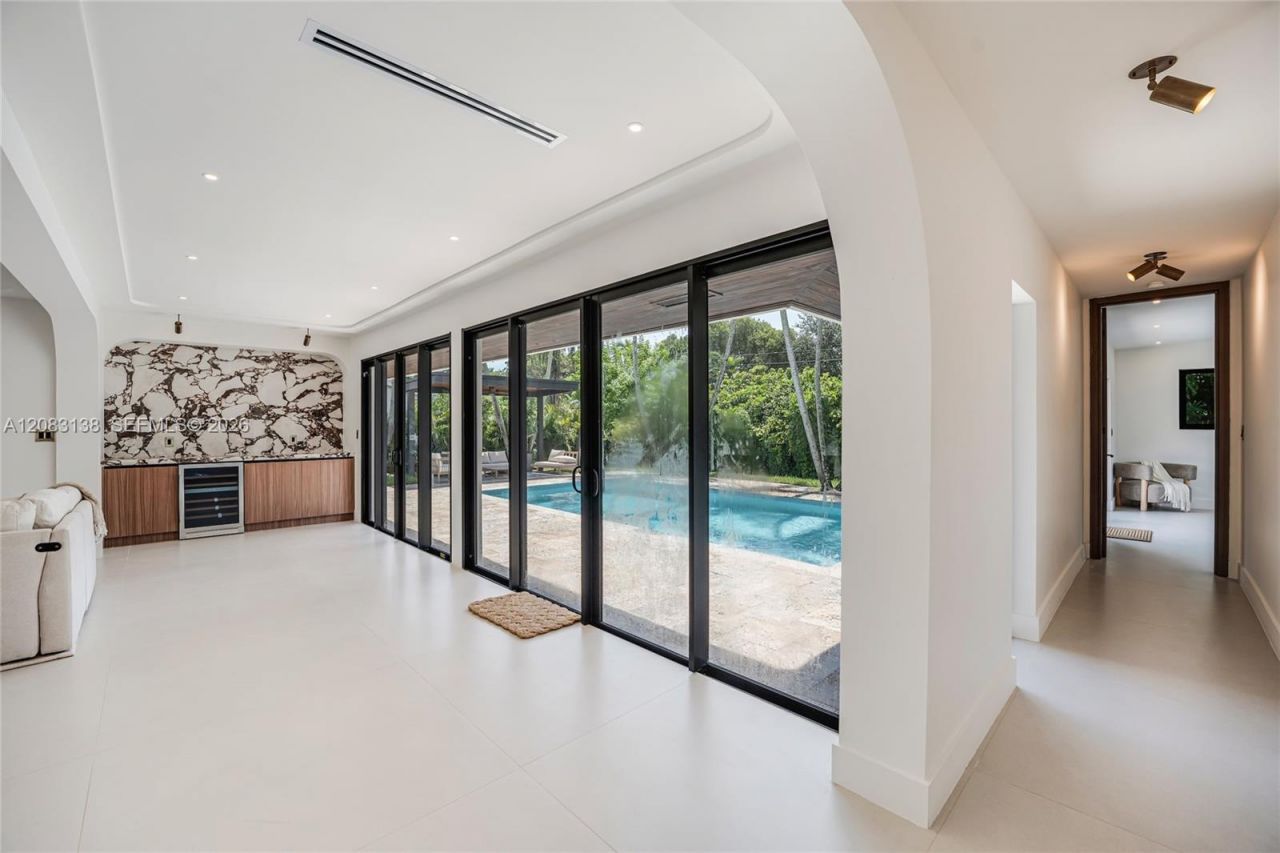 430 Miller Rd, Coral Gables, FL 33146 Photo