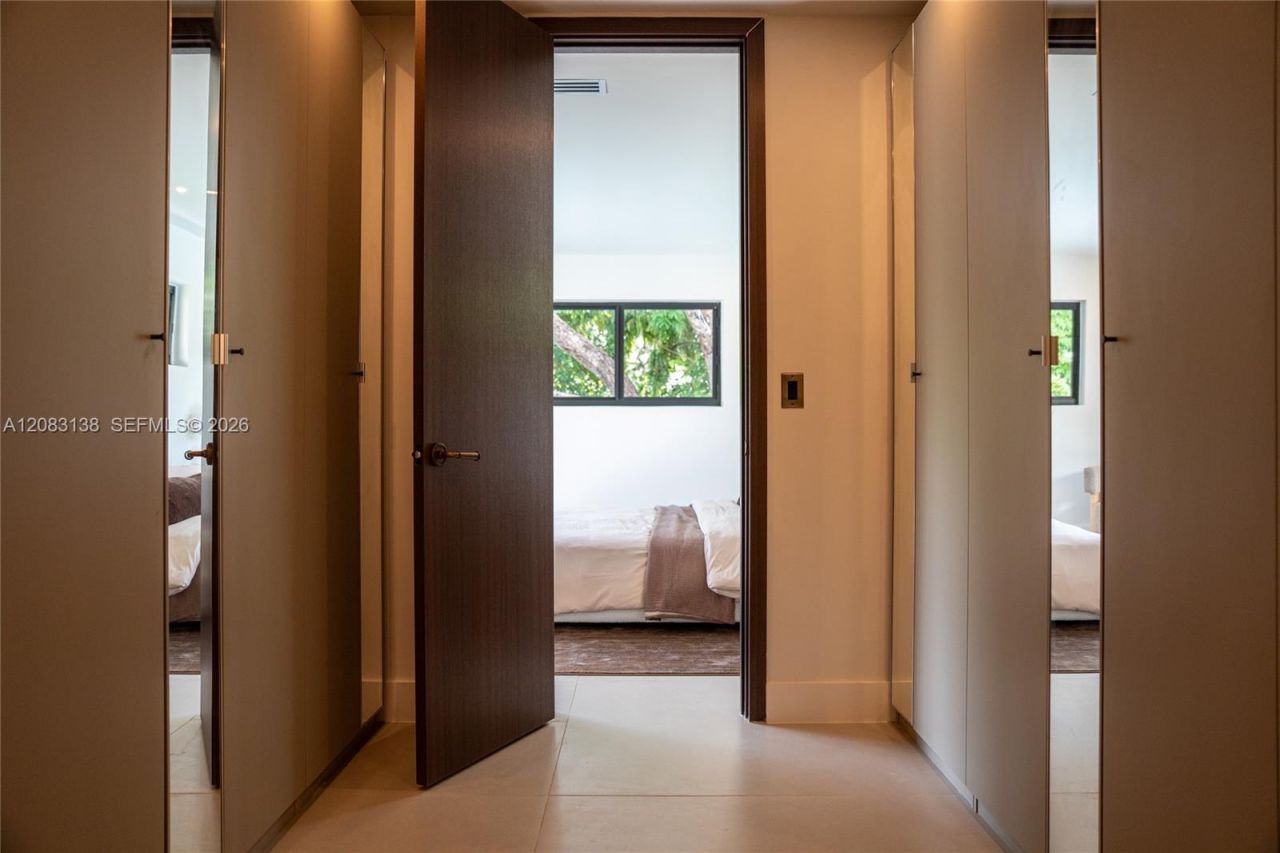 430 Miller Rd, Coral Gables, FL 33146 Photo