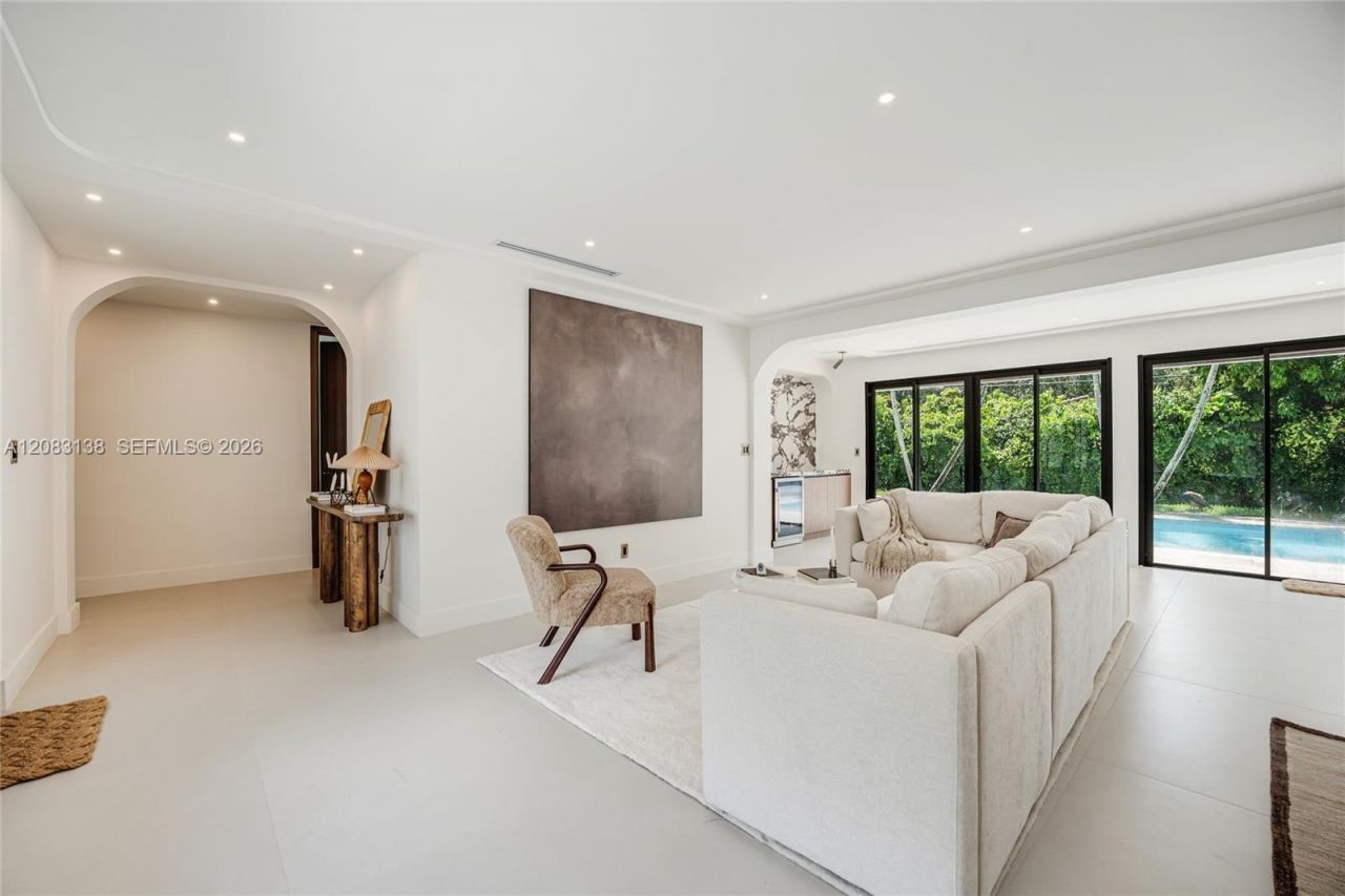 430 Miller Rd, Coral Gables, FL 33146 Photo