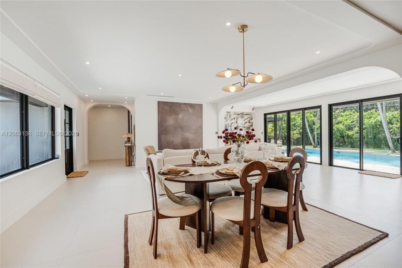 430 Miller Rd, Coral Gables, FL 33146 Photo