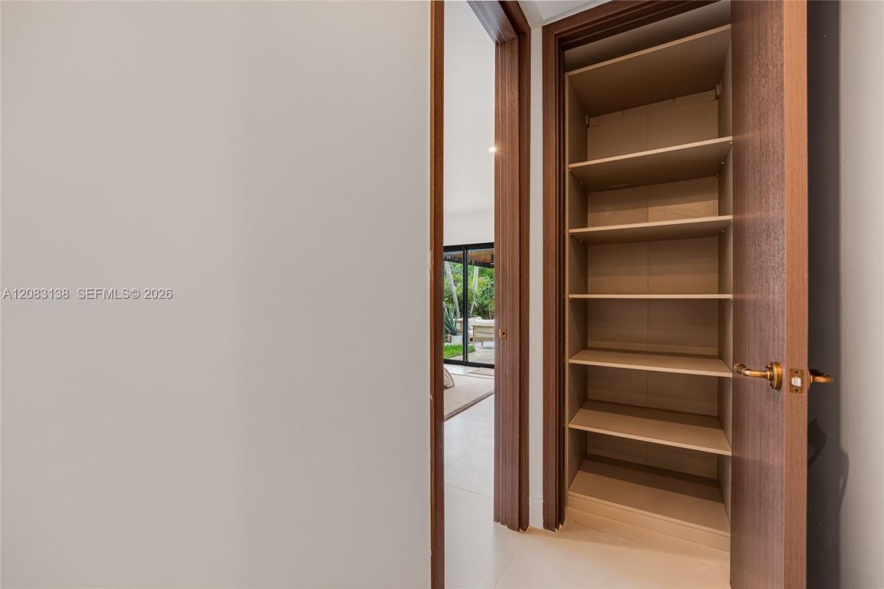 430 Miller Rd, Coral Gables, FL 33146 Photo
