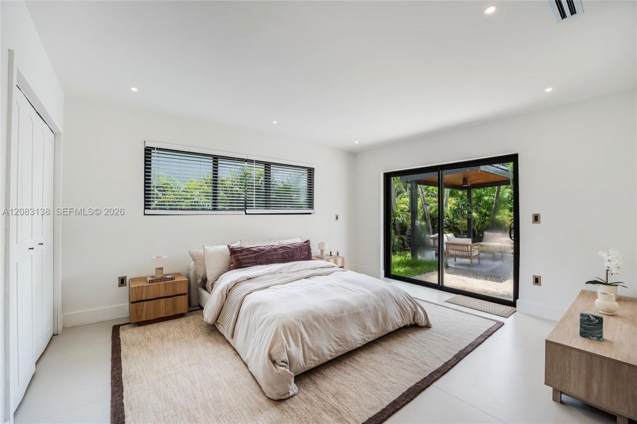 430 Miller Rd, Coral Gables, FL 33146 Photo