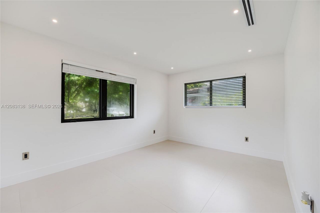 430 Miller Rd, Coral Gables, FL 33146 Photo