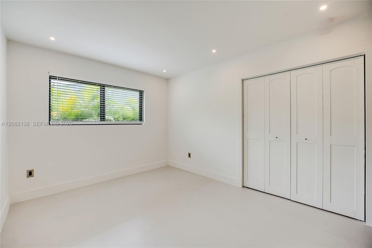 430 Miller Rd, Coral Gables, FL 33146 Photo