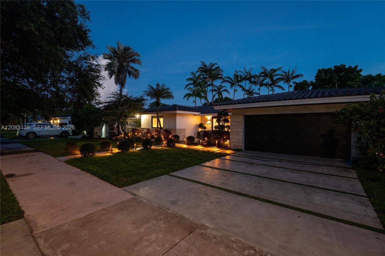 430 Miller Rd, Coral Gables, FL 33146 Photo