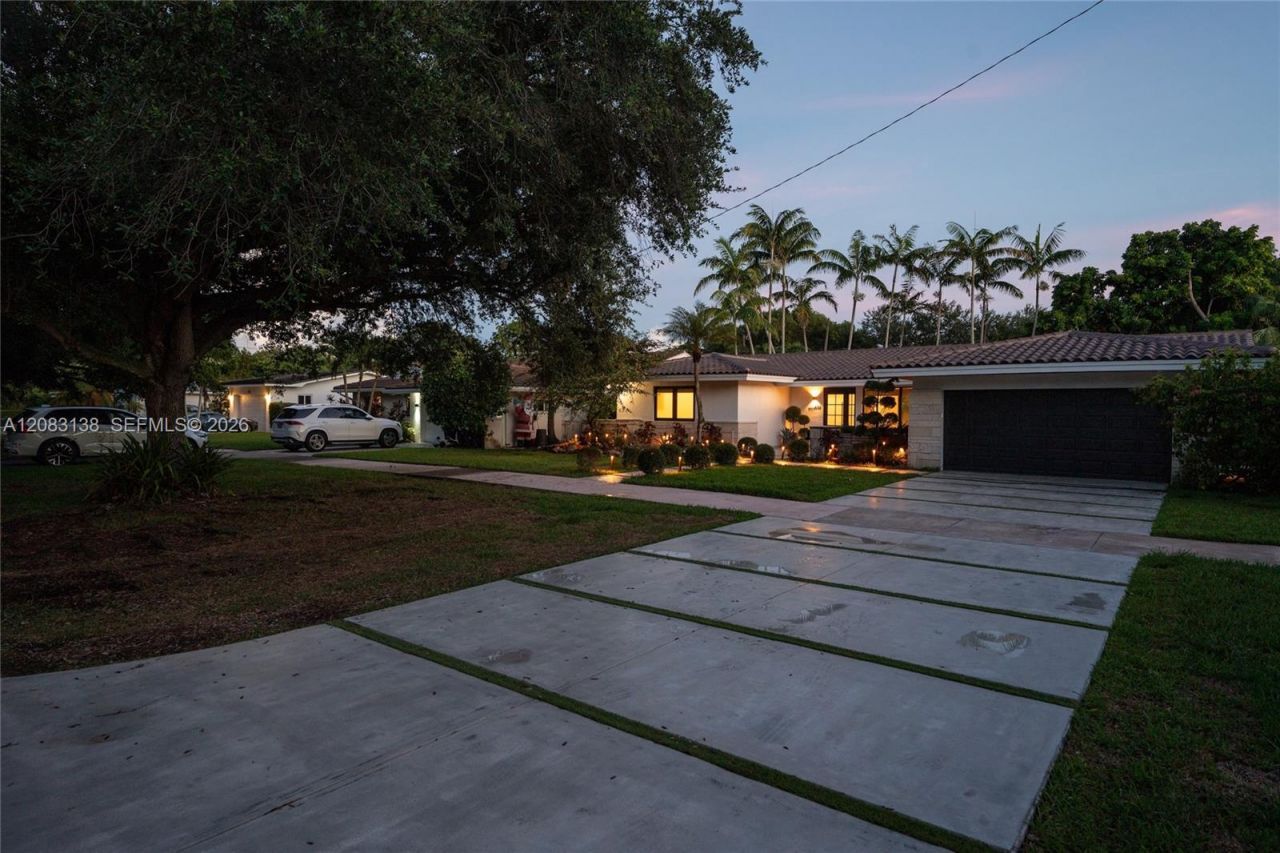 430 Miller Rd, Coral Gables, FL 33146 Photo