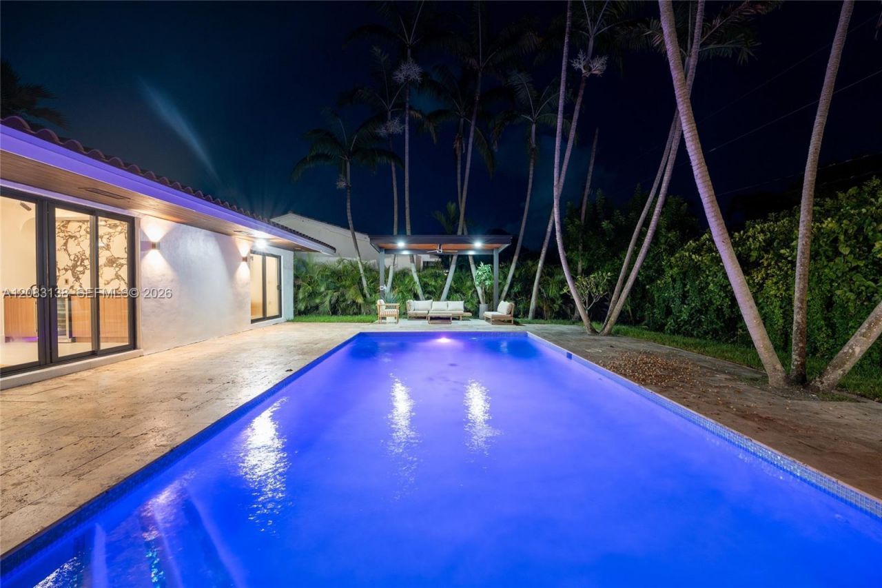 430 Miller Rd, Coral Gables, FL 33146 Photo