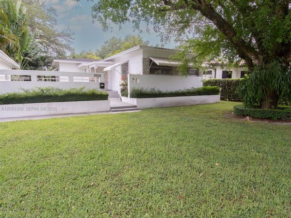 6090 SW 27th St , Miami, FL 33155