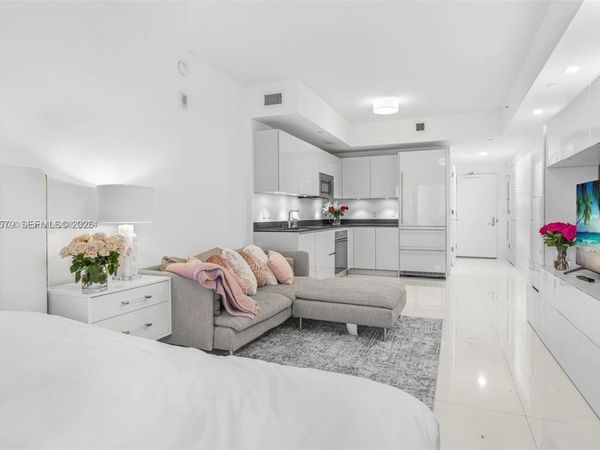 1010 Brickell Ave , Unit 1710, Miami, FL 33131