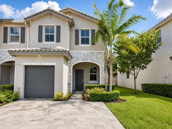 1100 SE 26th Ter , Homestead, FL 33035