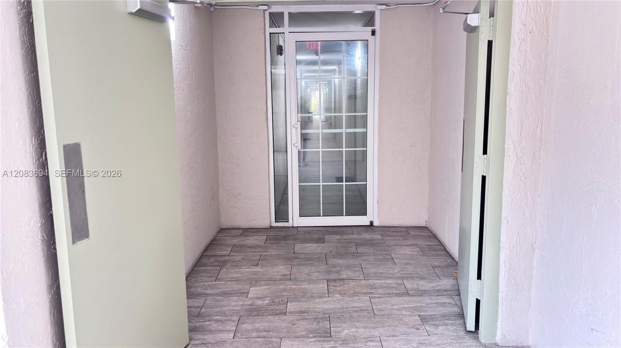 8240 SW 210th St , Unit 101, Cutler Bay, FL 33189 Photo