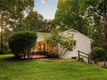 2 Red Fox Run, Pittsford, NY 14534