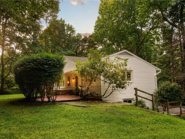 2 Red Fox Run, Pittsford, NY 14534