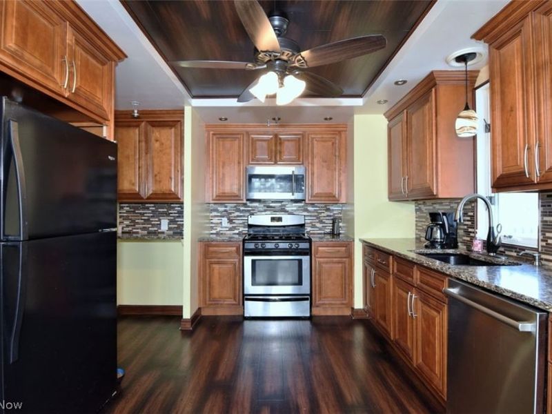 6902 Lantern Lane, Parma Heights, OH 44130 Photo 11