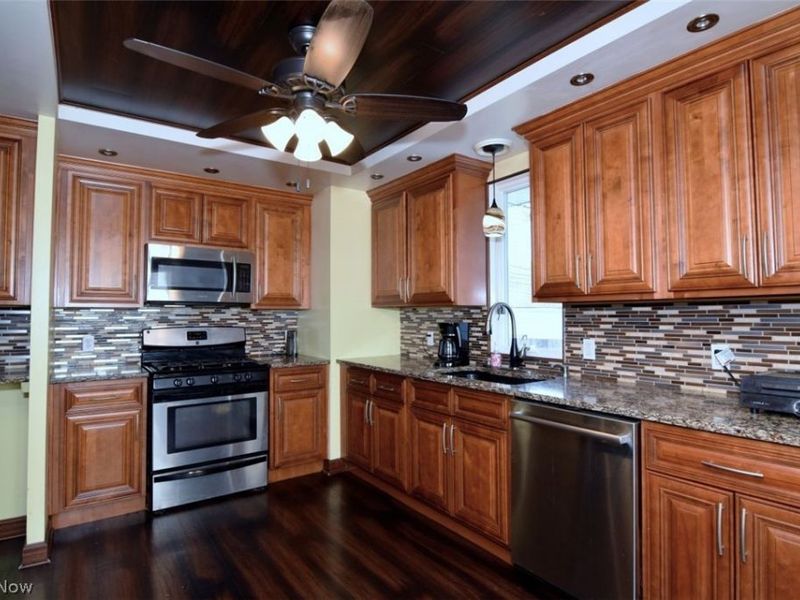 6902 Lantern Lane, Parma Heights, OH 44130 Photo 13