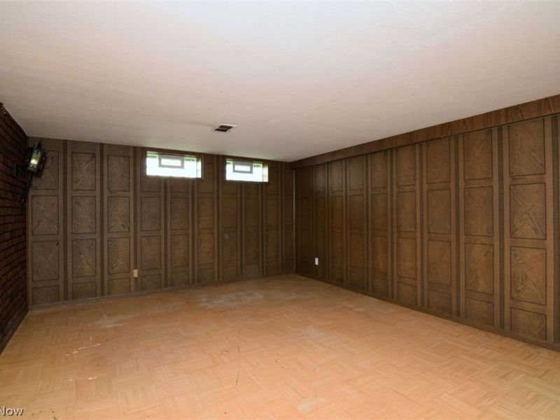 6902 Lantern Lane, Parma Heights, OH 44130 Photo 24