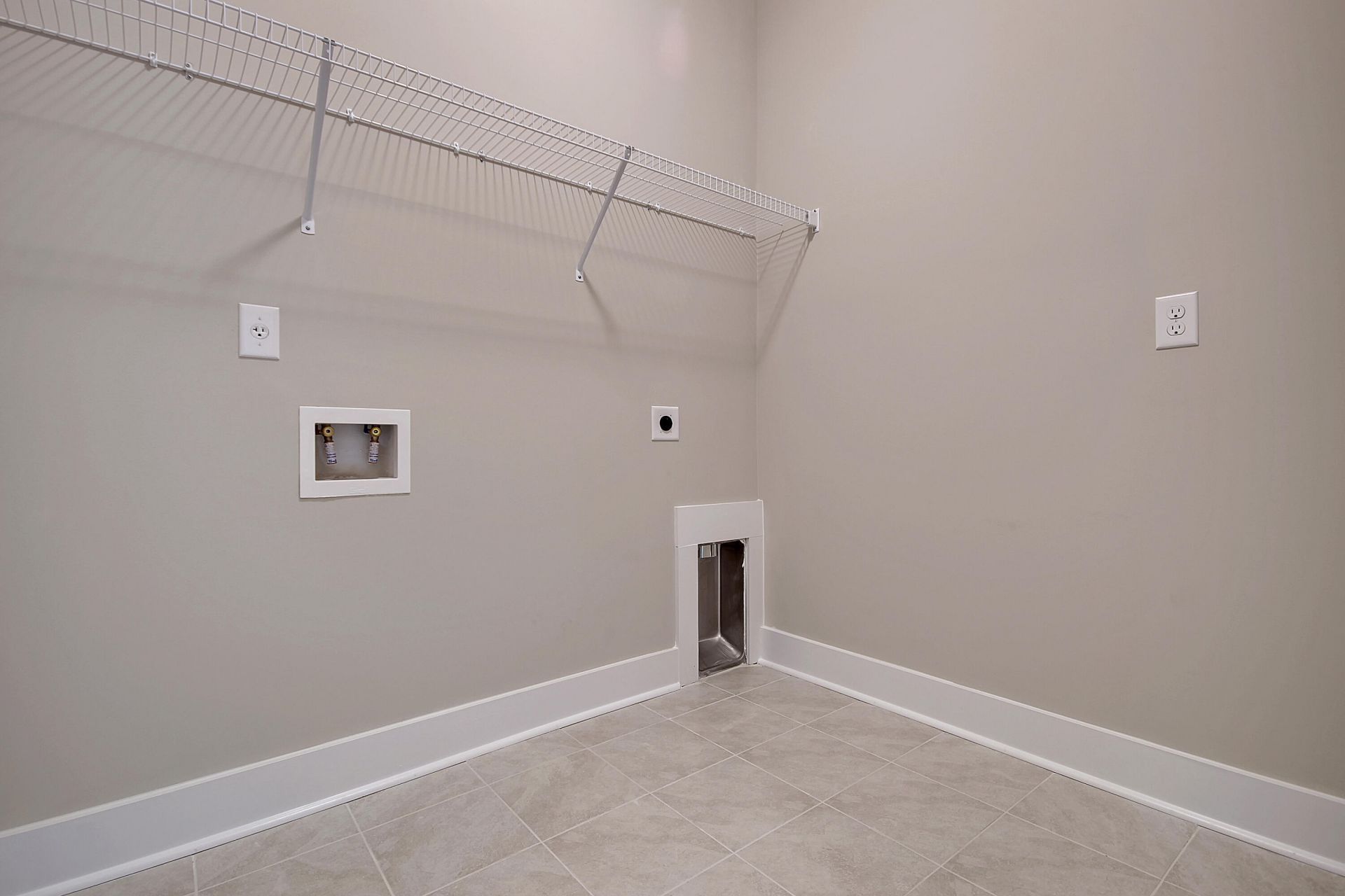 237 Creek Pointe Drive Photo 16