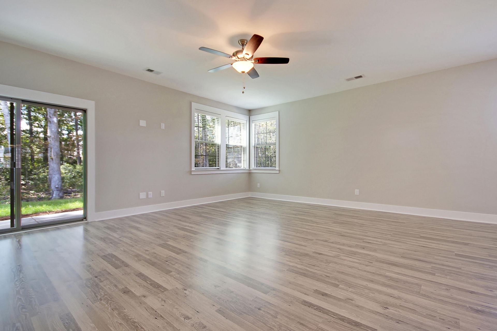 237 Creek Pointe Drive Photo 18