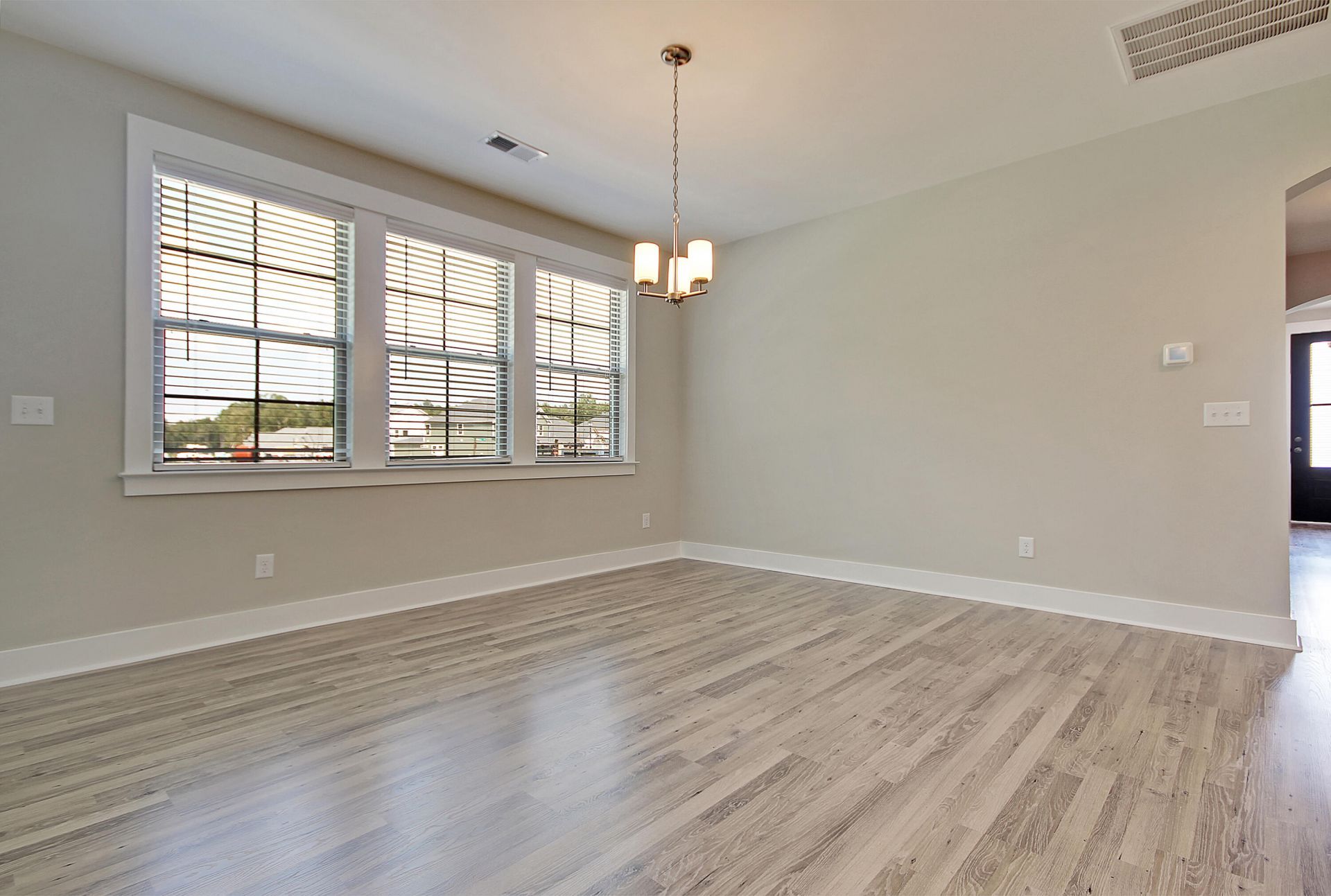 237 Creek Pointe Drive Photo 9