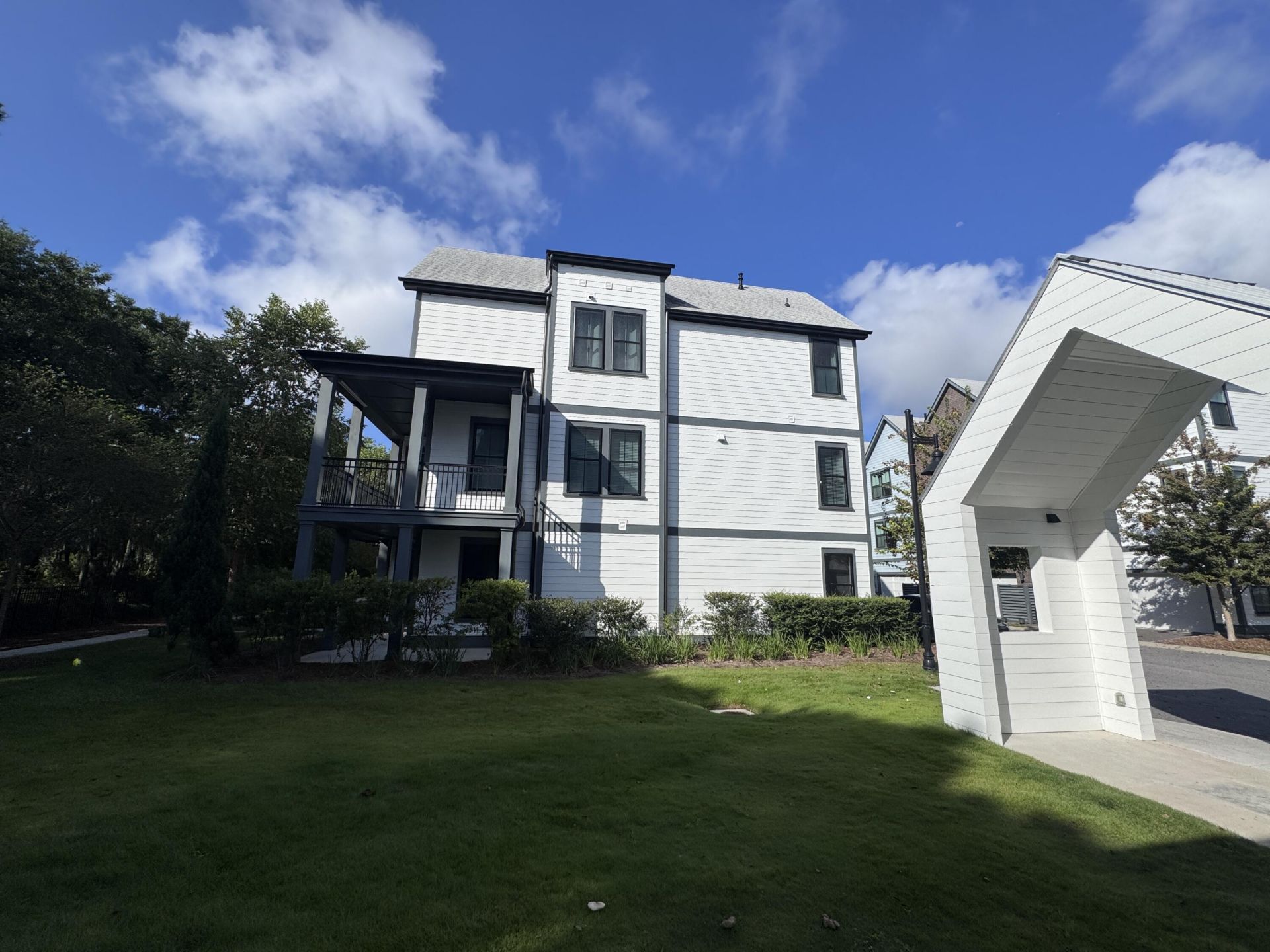 1627 Florentia Street Photo 8