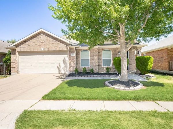 1713 Heron Drive, Aubrey, TX 76227