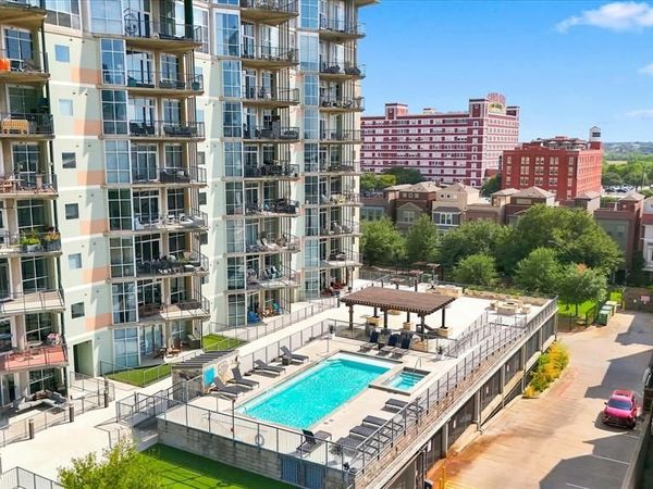 1001 Belleview Street , Unit 308, Dallas, TX 75215