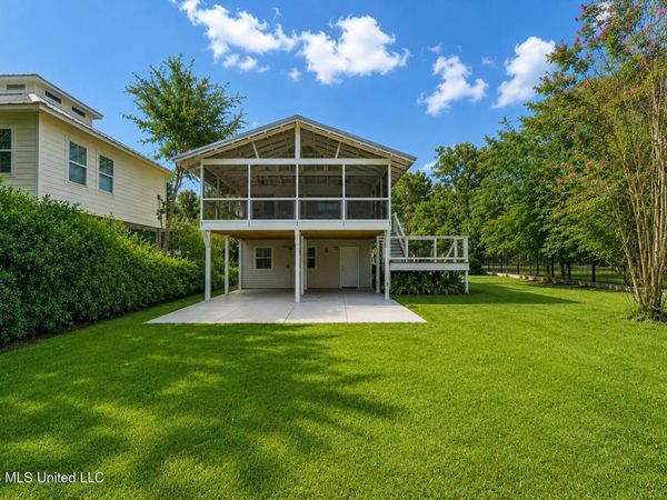 626 W Beach Boulevard, Pass Christian, MS 39571