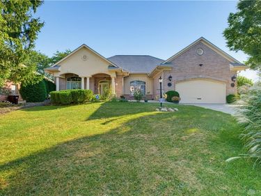 2824 Legend Falls Court, Beavercreek Township, OH 45431