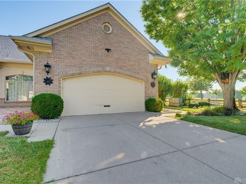 2824 Legend Falls Court, Beavercreek Township, OH 45431 Photo 4