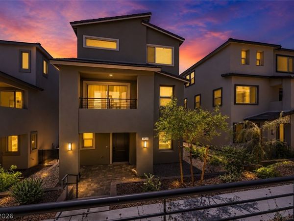 1437 Whistling Kite Street , Las Vegas, NV 89138