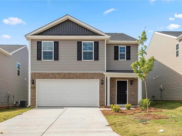 620 Beechwood Circle , Thomasville, NC 27360