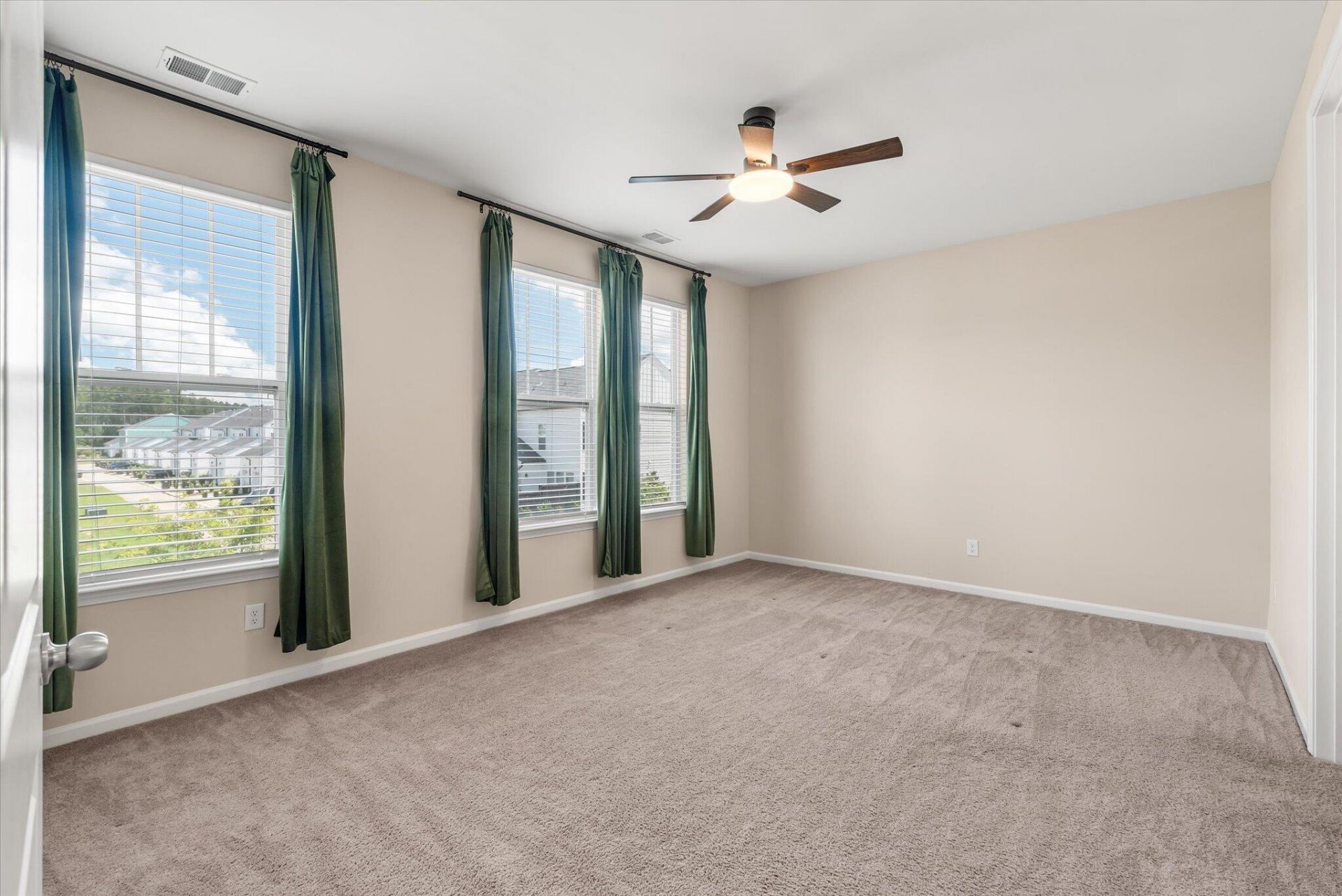 1100 Magnolia Warbler Way Photo 20