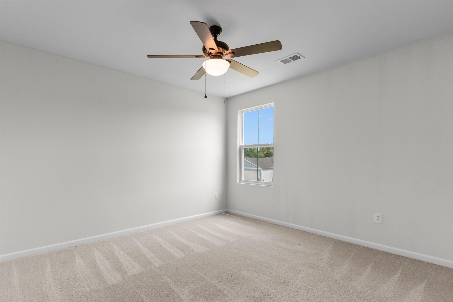 1049 Tibetan St.  Photo 19