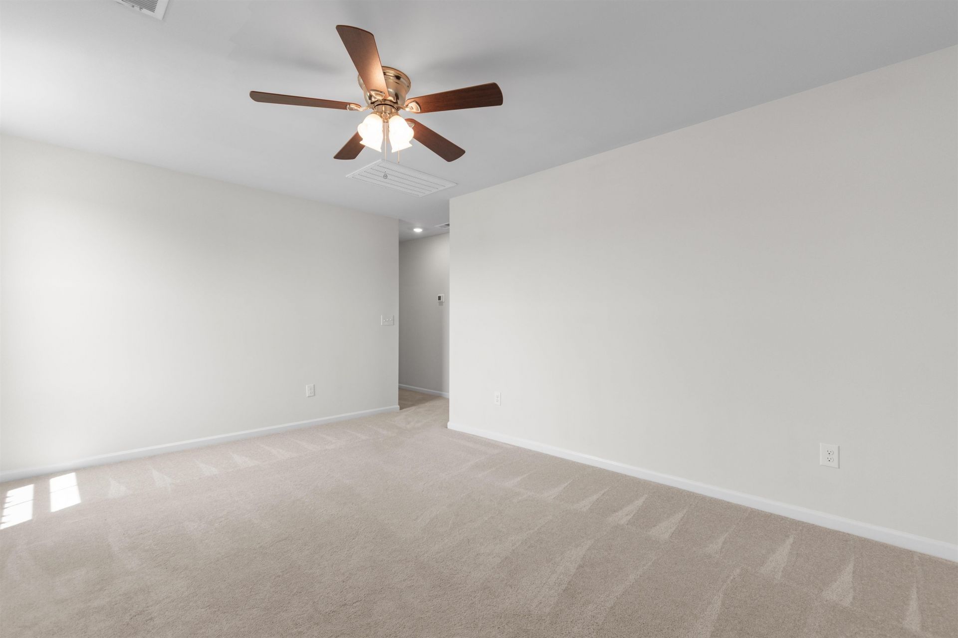 1049 Tibetan St.  Photo 20