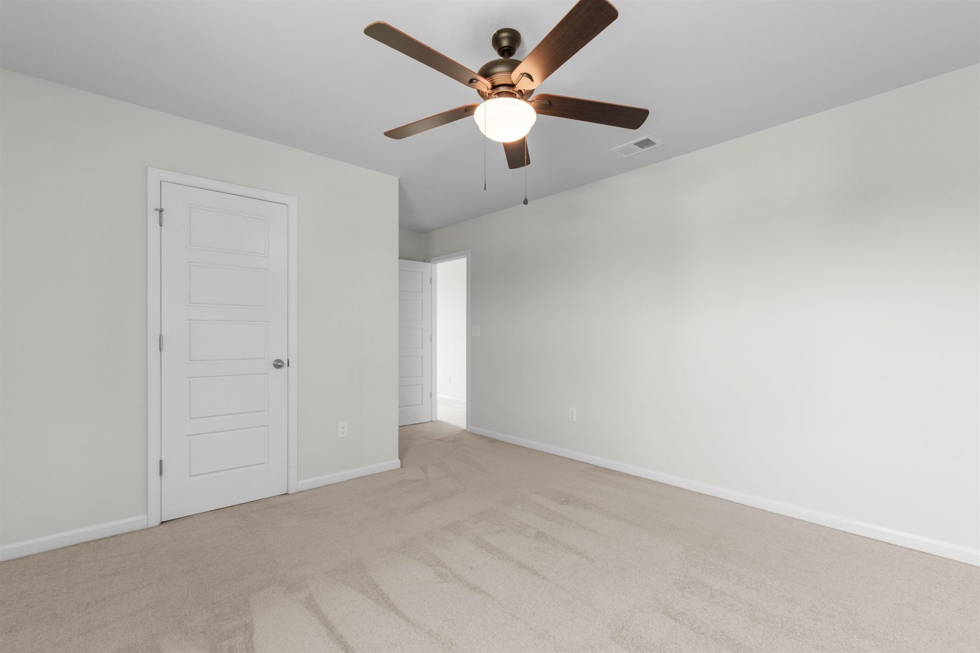 1049 Tibetan St.  Photo 21