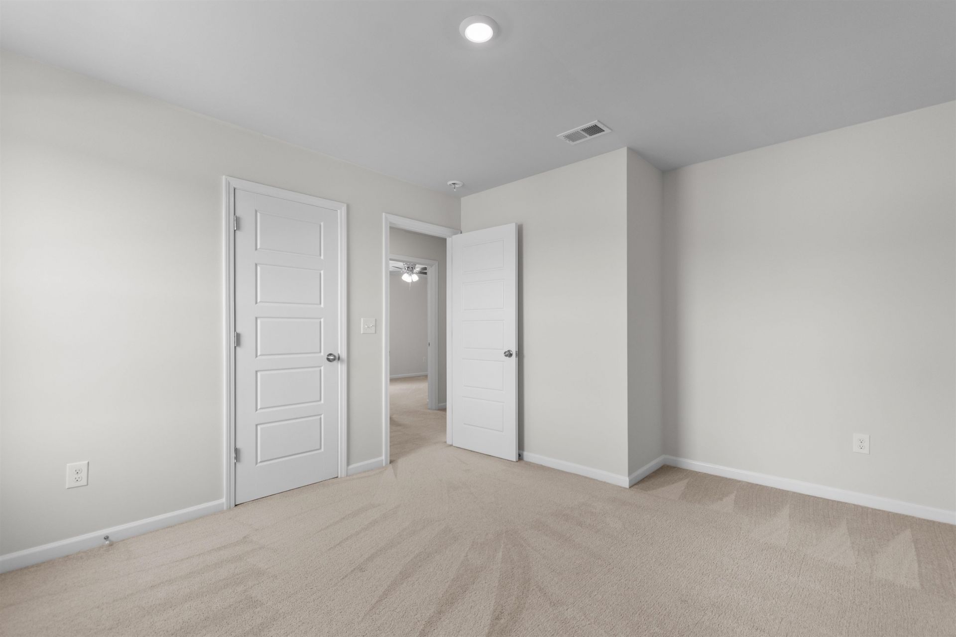 1049 Tibetan St.  Photo 26