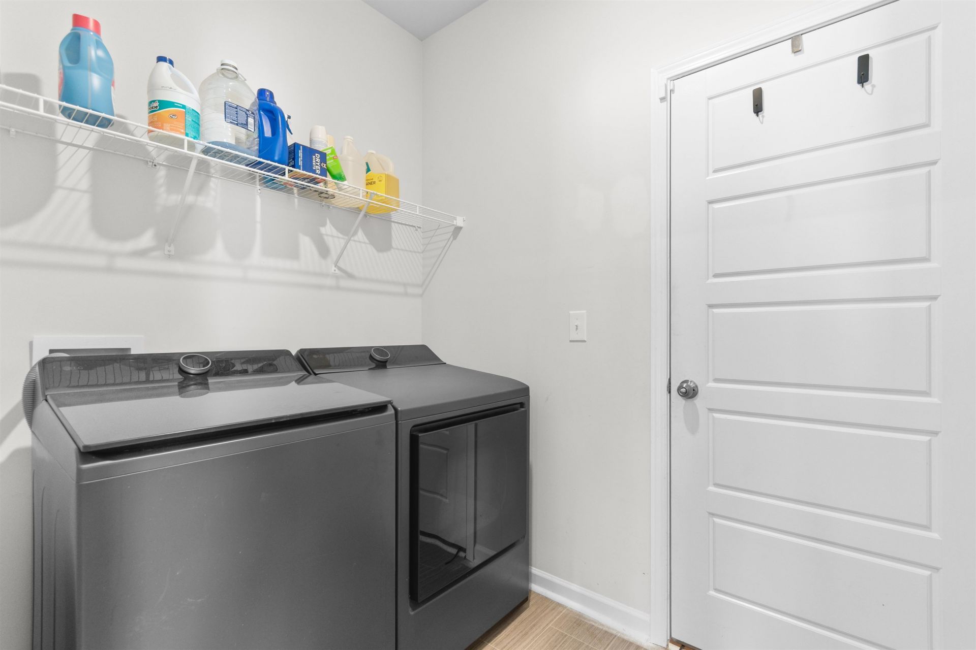 1049 Tibetan St.  Photo 27