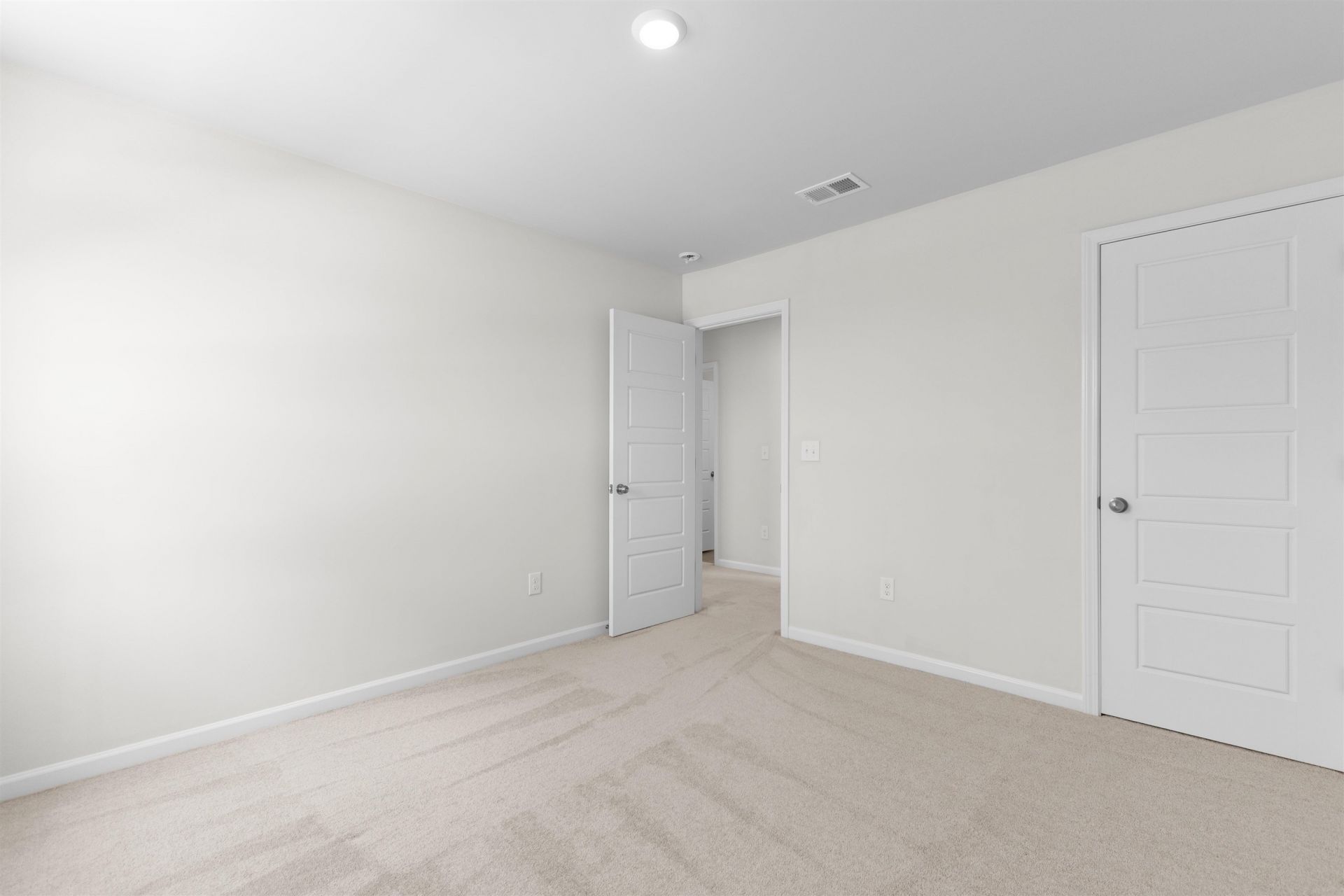 1049 Tibetan St.  Photo 29