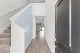 1049 Tibetan St.  photo 4