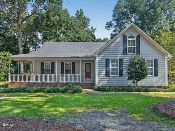 264 Gooseneck Road W, Rocky Point, NC 28457