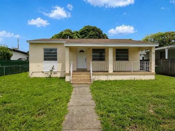 126 W 35th St , Hialeah, FL 33012