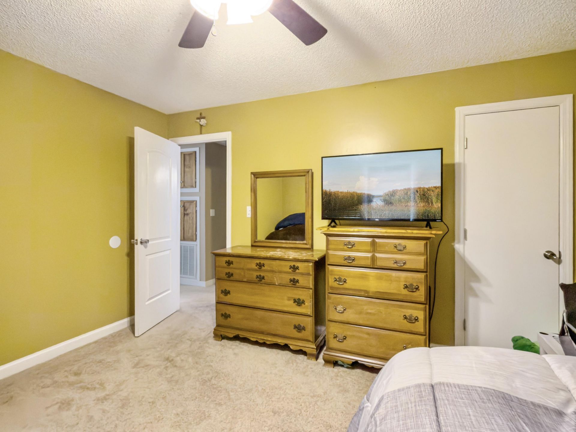 303 Mary Scott Drive Photo 13