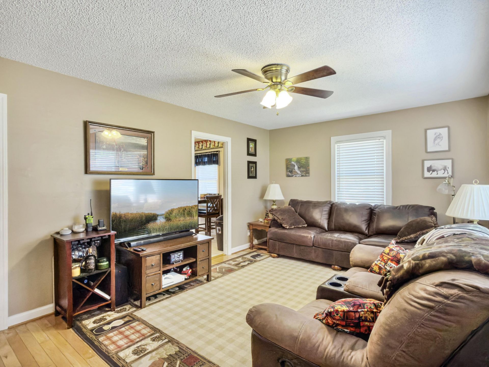 303 Mary Scott Drive Photo 4