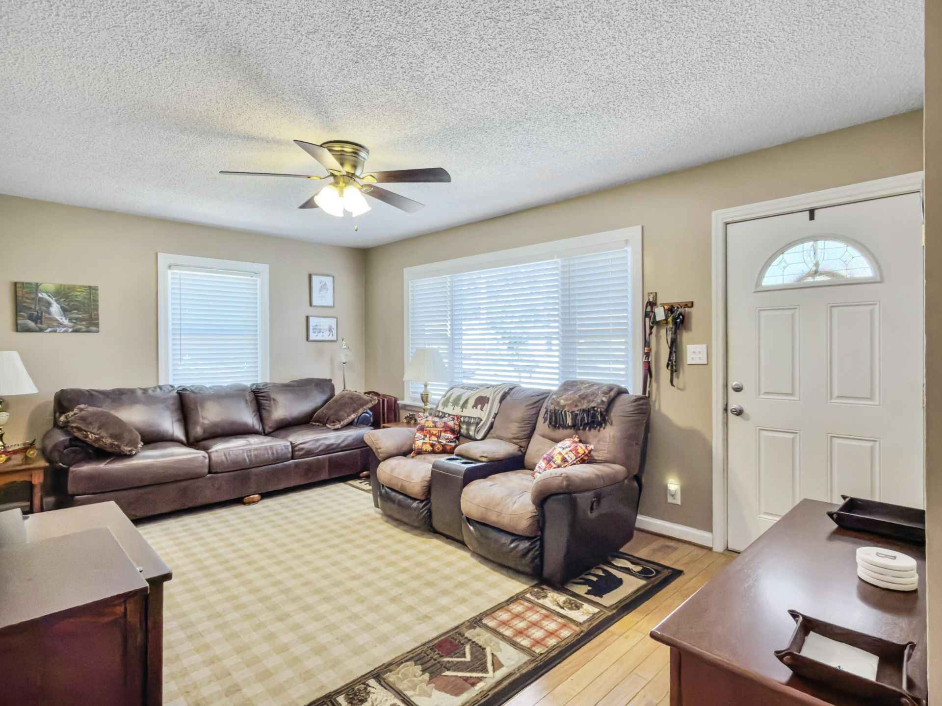 303 Mary Scott Drive Photo 5