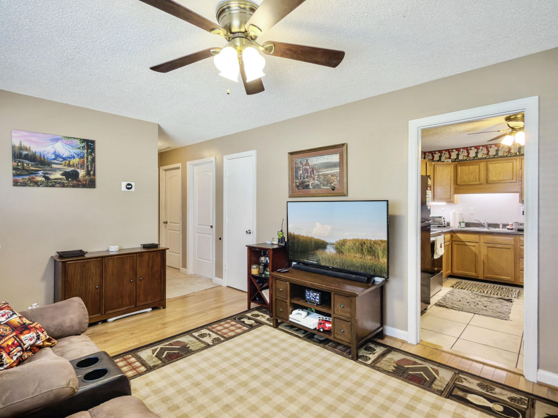 303 Mary Scott Drive Photo 6