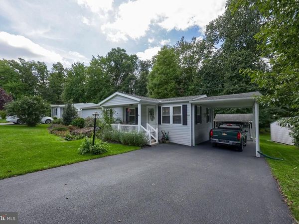 322 MAPLE AVENUE, MANHEIM, PA 17545