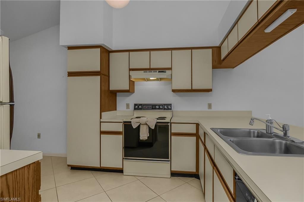 460 Fox Haven Dr, Unit 1302, Naples, FL 34104 Photo