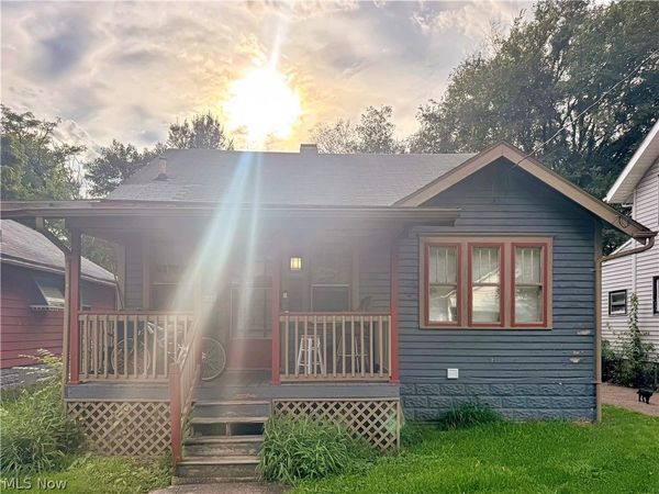 688 Merton Avenue , Akron, OH 44306